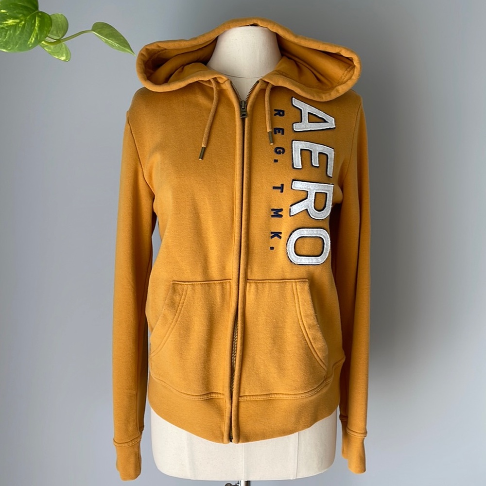 Aéropostale zip up hoodie size S